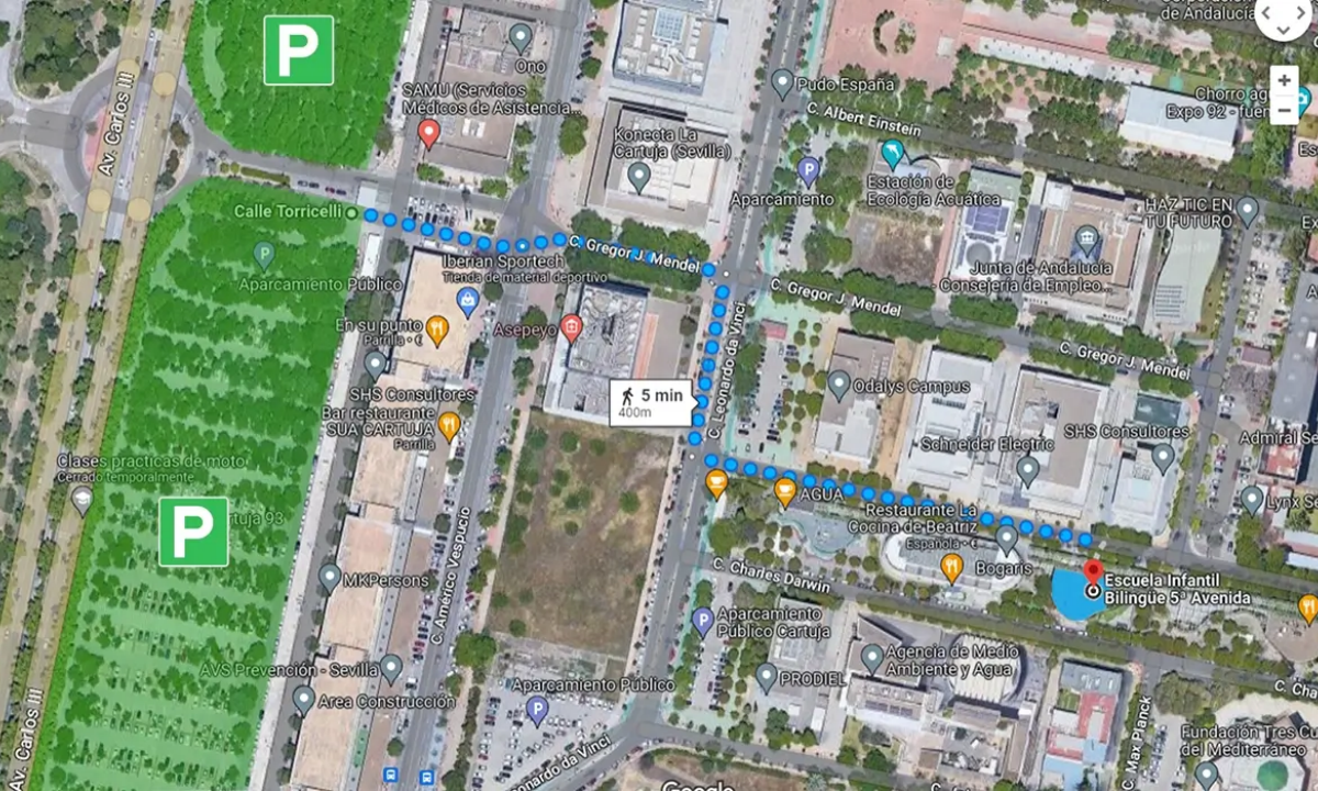 Distance à pied de l'aire de stationnement la plus proche